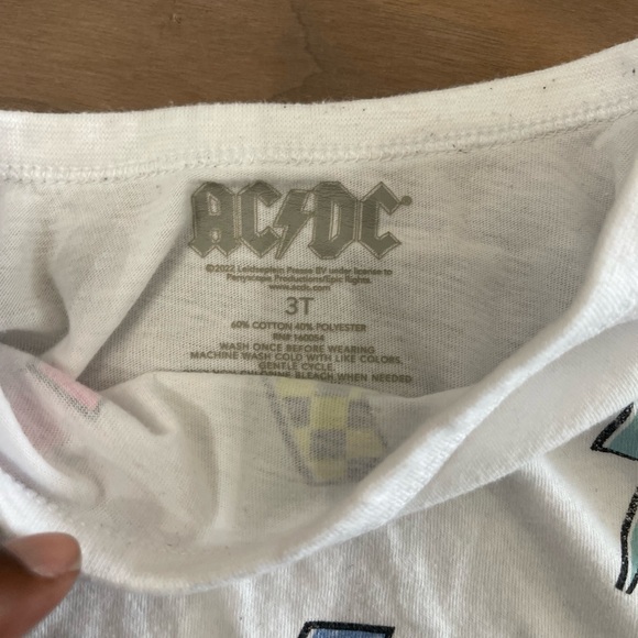 EUC 5 Boys 3T T Shirts - Picture 8 of 10